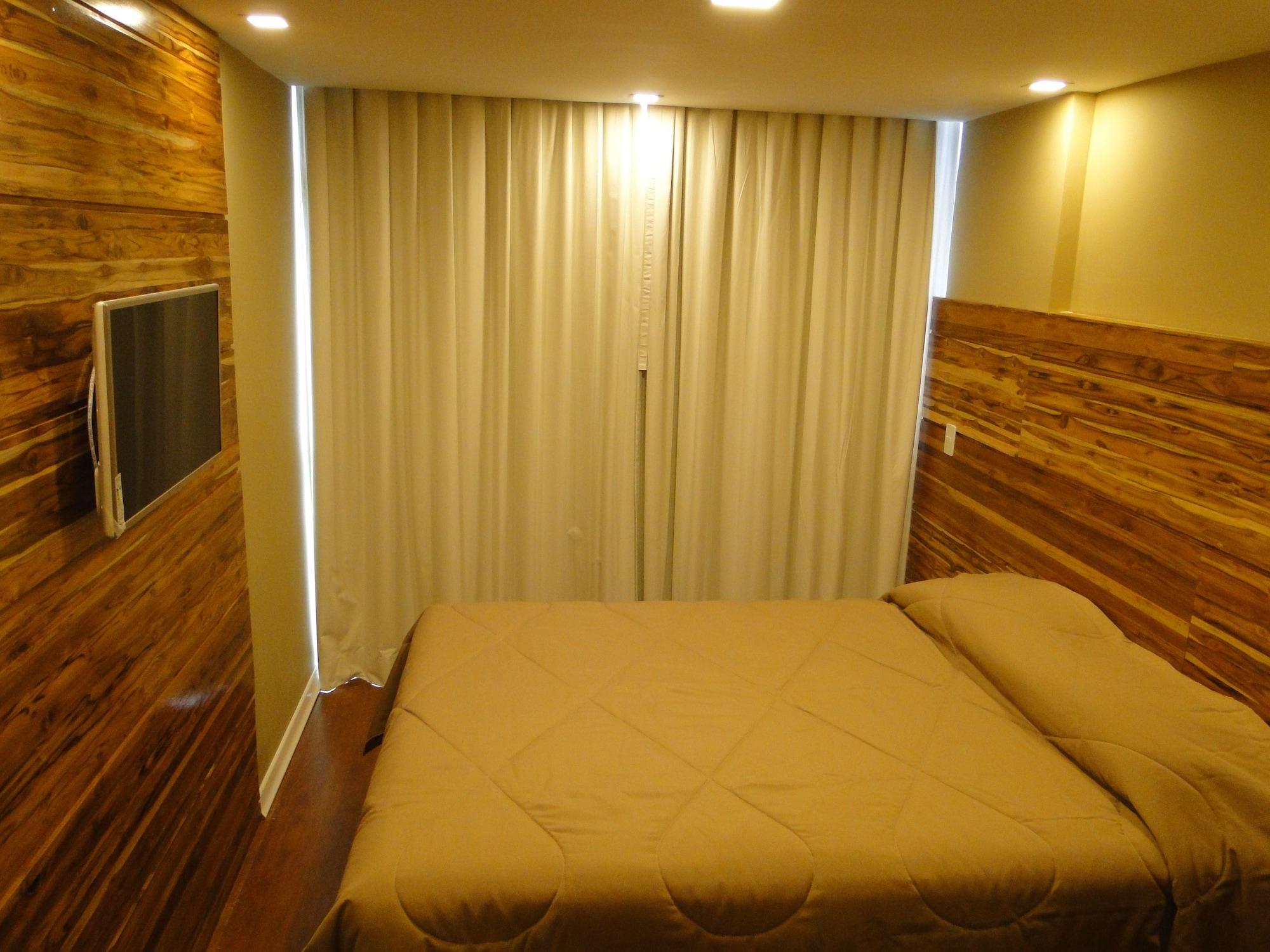 Hotel Petropolis Inn מראה חיצוני תמונה