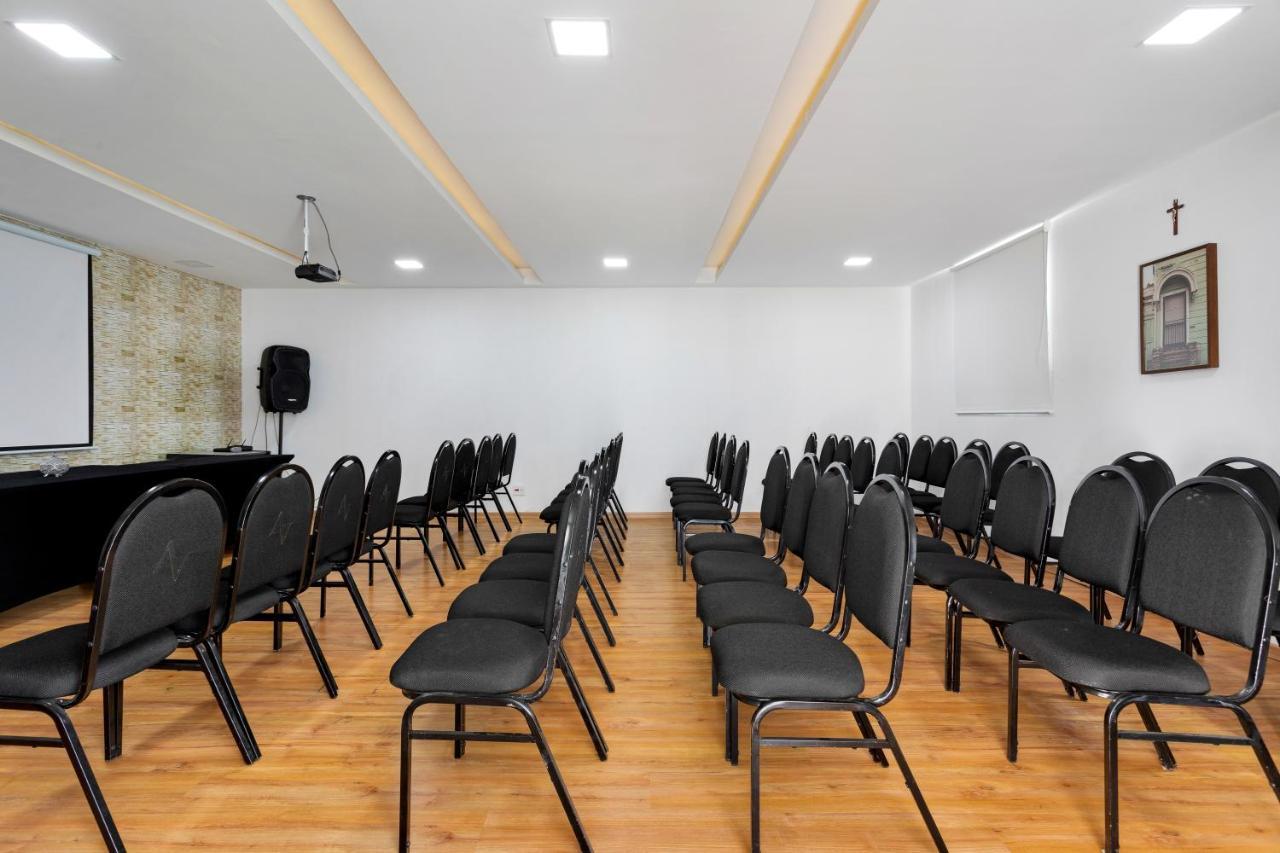 Hotel Petropolis Inn מראה חיצוני תמונה