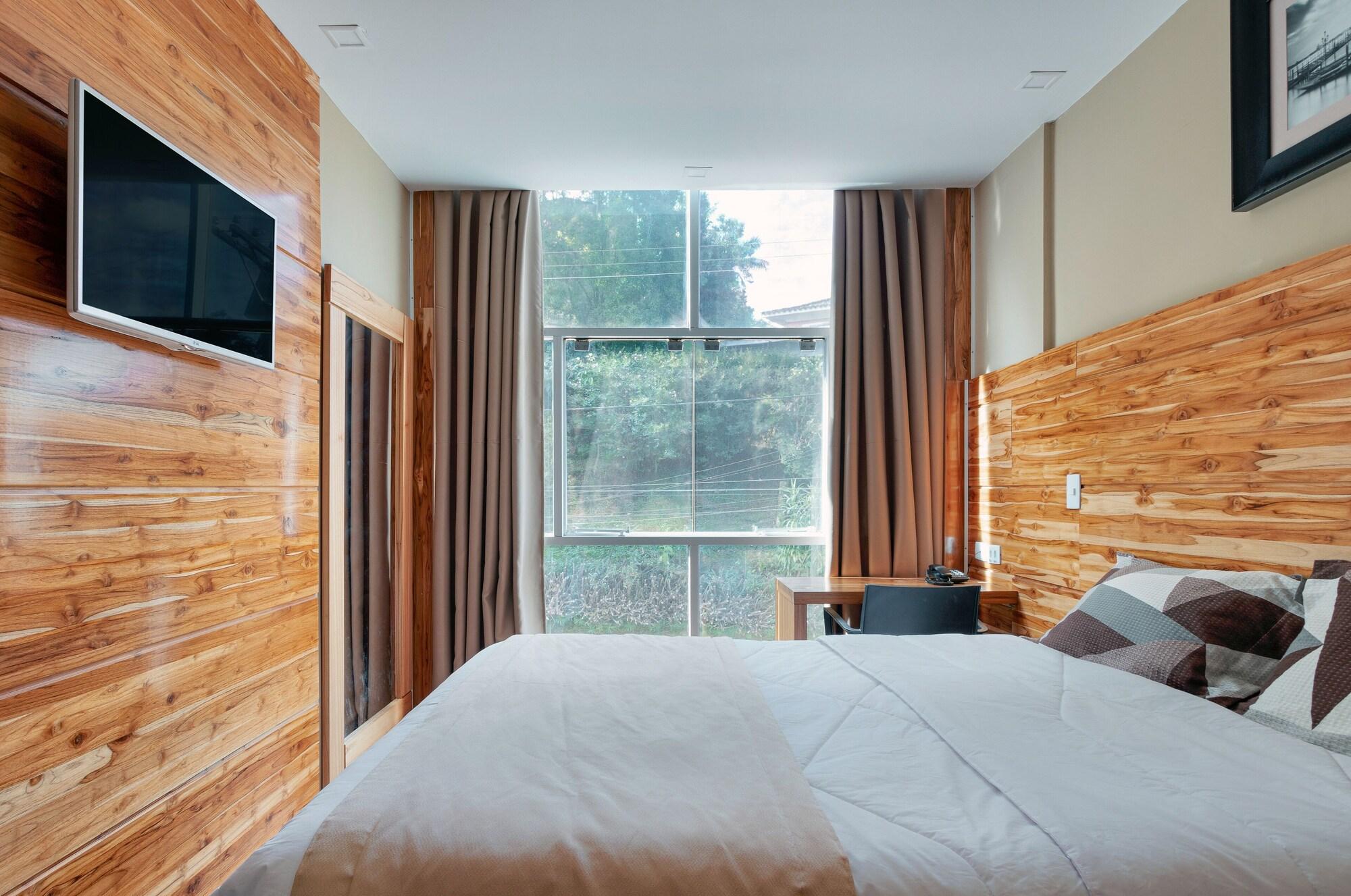 Hotel Petropolis Inn מראה חיצוני תמונה